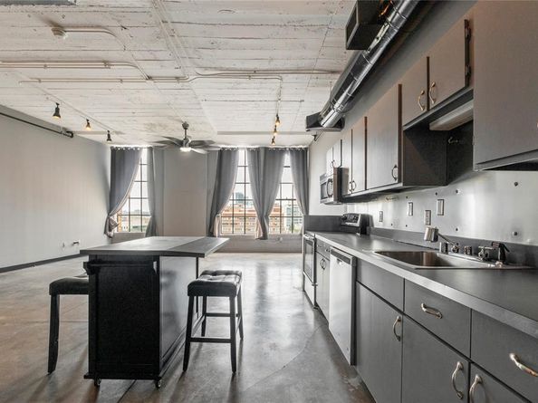 1122  Jackson Street  811, Dallas Texas 75202