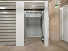 1122  Jackson Street  811, Dallas Texas 75202