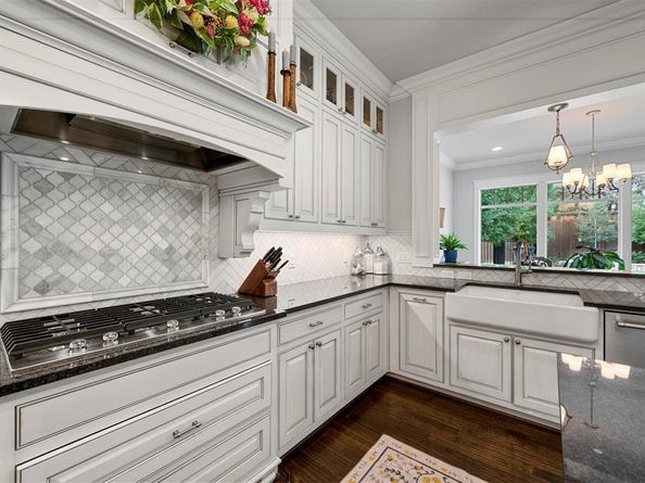 6611  Dartbrook Drive , Dallas Texas 75254
