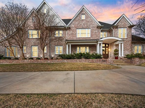 6611  Dartbrook Drive , Dallas Texas 75254