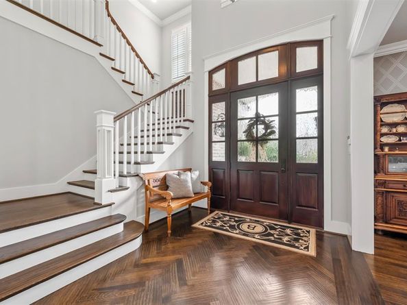 6611  Dartbrook Drive , Dallas Texas 75254
