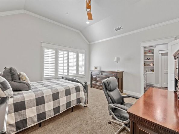 6611  Dartbrook Drive , Dallas Texas 75254