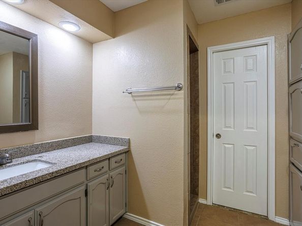 7324  Bramblewood Road , Fort Worth Texas 76133