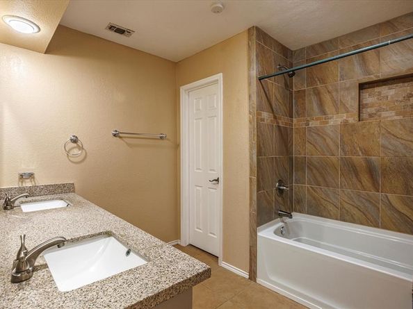 7324  Bramblewood Road , Fort Worth Texas 76133