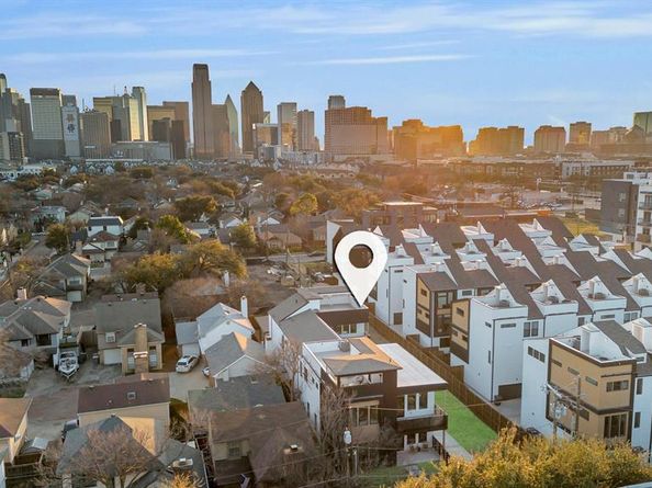 1515  Pecos Street , Dallas Texas 75204
