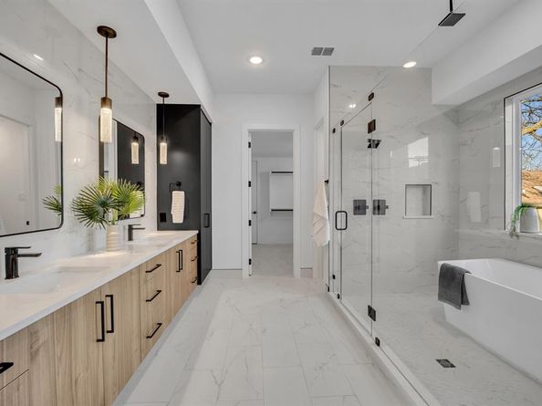 1515  Pecos Street , Dallas Texas 75204