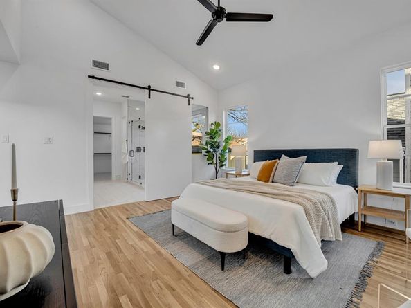 1515  Pecos Street , Dallas Texas 75204