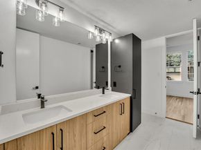 1515  Pecos Street , Dallas Texas 75204