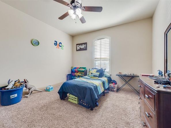 5056  Empire Way , Irving Texas 75038