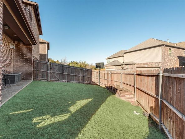 5056  Empire Way , Irving Texas 75038