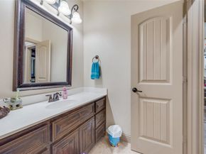5056  Empire Way , Irving Texas 75038