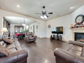 5056  Empire Way , Irving Texas 75038