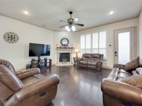 5056  Empire Way , Irving Texas 75038