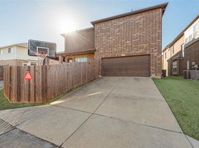 5056  Empire Way , Irving Texas 75038