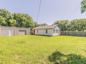 1927  Yale Street , River Oaks Texas 76114