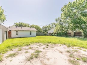 1927  Yale Street , River Oaks Texas 76114