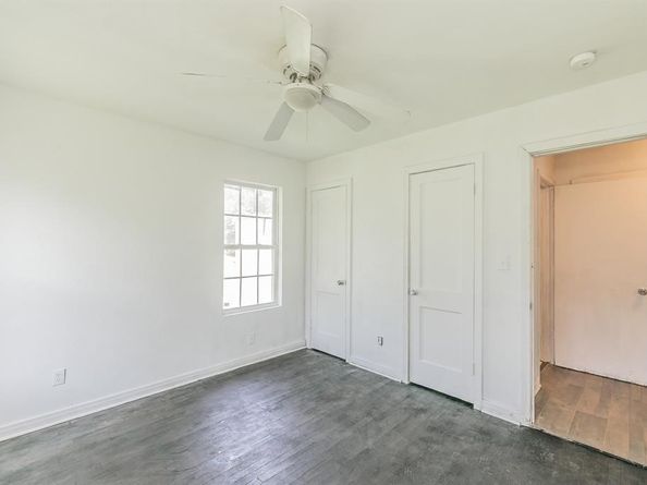 1927  Yale Street , River Oaks Texas 76114
