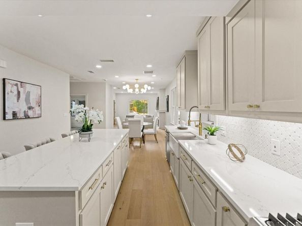814  Turner Avenue , Dallas Texas 75208