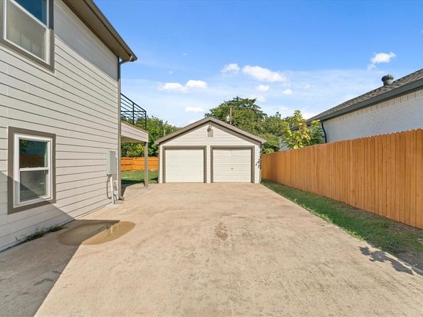 814  Turner Avenue , Dallas Texas 75208