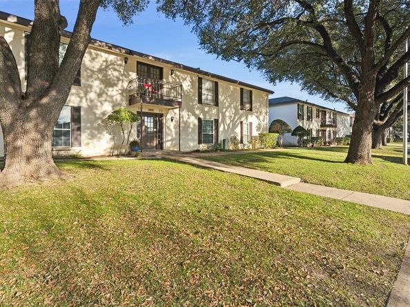 4008  Ridglea Country Club Drive  304, Fort Worth Texas 76126