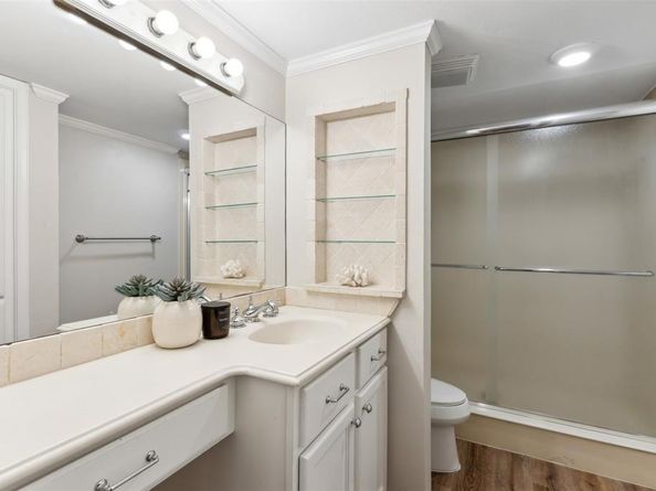 4008  Ridglea Country Club Drive  304, Fort Worth Texas 76126