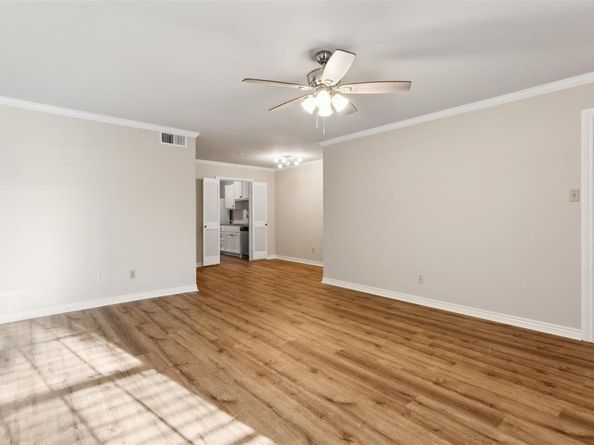 4008  Ridglea Country Club Drive  304, Fort Worth Texas 76126