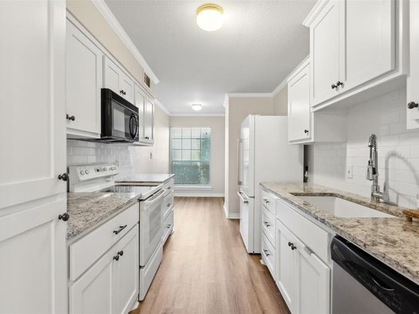 4008  Ridglea Country Club Drive  304, Fort Worth Texas 76126