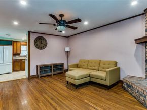 412  Calgary Road , Azle Texas 76020