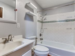 412  Calgary Road , Azle Texas 76020