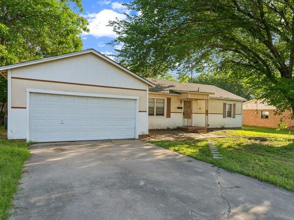 3733  Columbine Drive , Everman Texas 76140