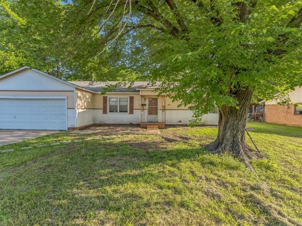 3733  Columbine Drive , Everman Texas 76140