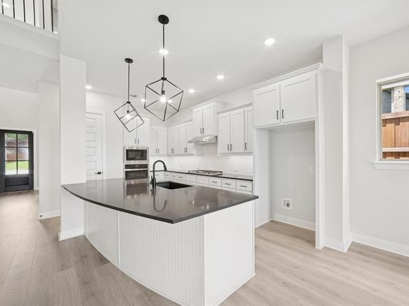 6213  Escarpment Drive , Fort Worth Texas 76112