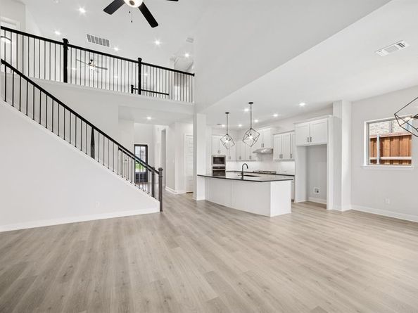 6213  Escarpment Drive , Fort Worth Texas 76112