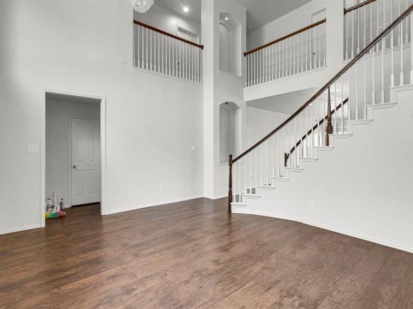 2328  Meredith Lane , Garland Texas 75042