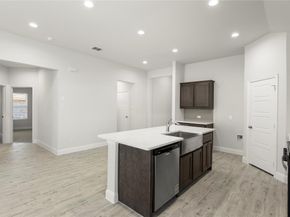 137  Whistling Duck  , Balch Springs Texas 75181