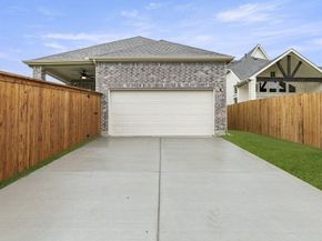 12710  Meadow Glen  , Rowlett Texas 75089