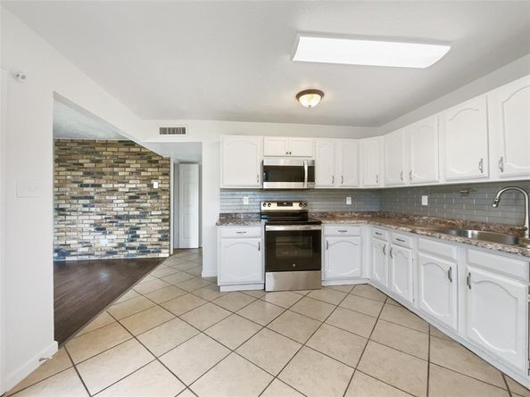 2018  Stockton Trail , Grand Prairie Texas 75052