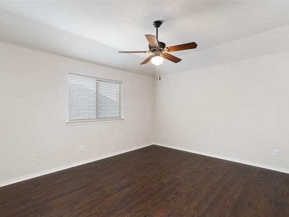 1825  Amber Lane , Carrollton Texas 75007