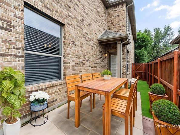 1825  Amber Lane , Carrollton Texas 75007