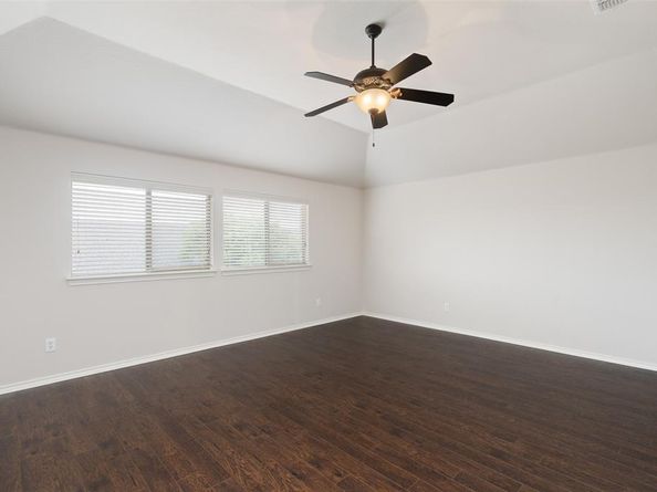 1825  Amber Lane , Carrollton Texas 75007