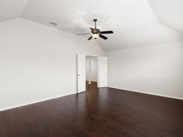 1825  Amber Lane , Carrollton Texas 75007