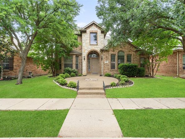 1825  Amber Lane , Carrollton Texas 75007