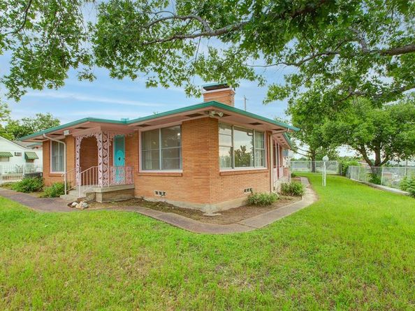 2000  Standifer Street , Fort Worth Texas 76164