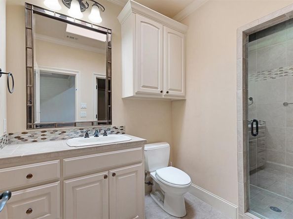 2965 S Sunbeck Circle , Farmers Branch Texas 75234