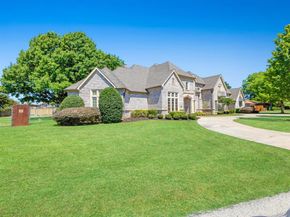 2965 S Sunbeck Circle , Farmers Branch Texas 75234