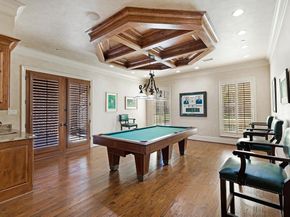 2965 S Sunbeck Circle , Farmers Branch Texas 75234