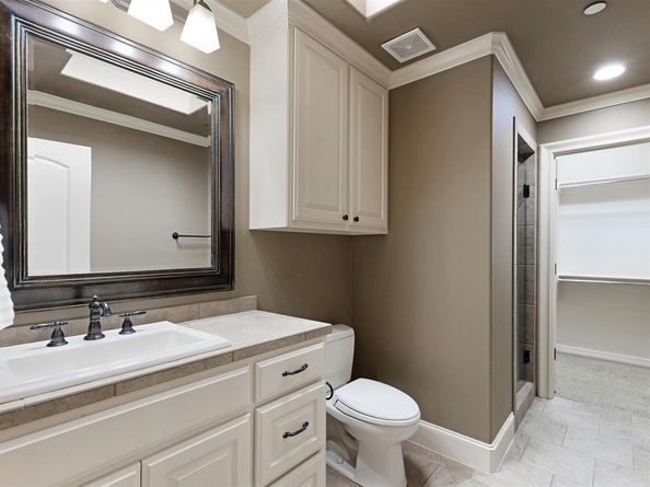 2965 S Sunbeck Circle , Farmers Branch Texas 75234