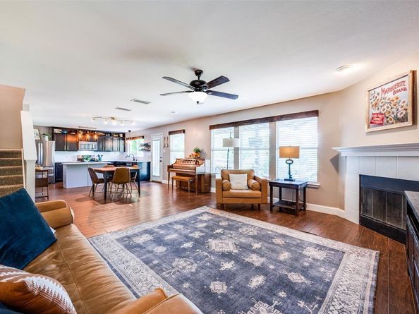 1405  Cardinal Way , Aubrey Texas 76227