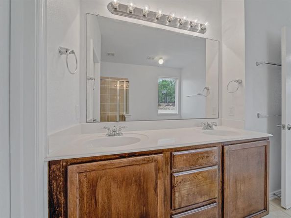 421  Kirby Drive , Lantana Texas 76226