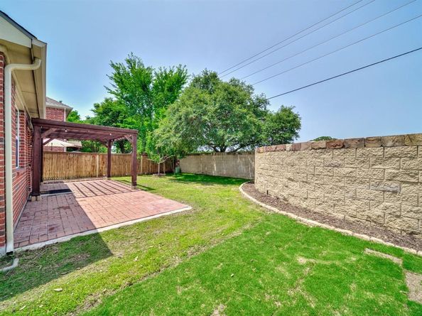 421  Kirby Drive , Lantana Texas 76226